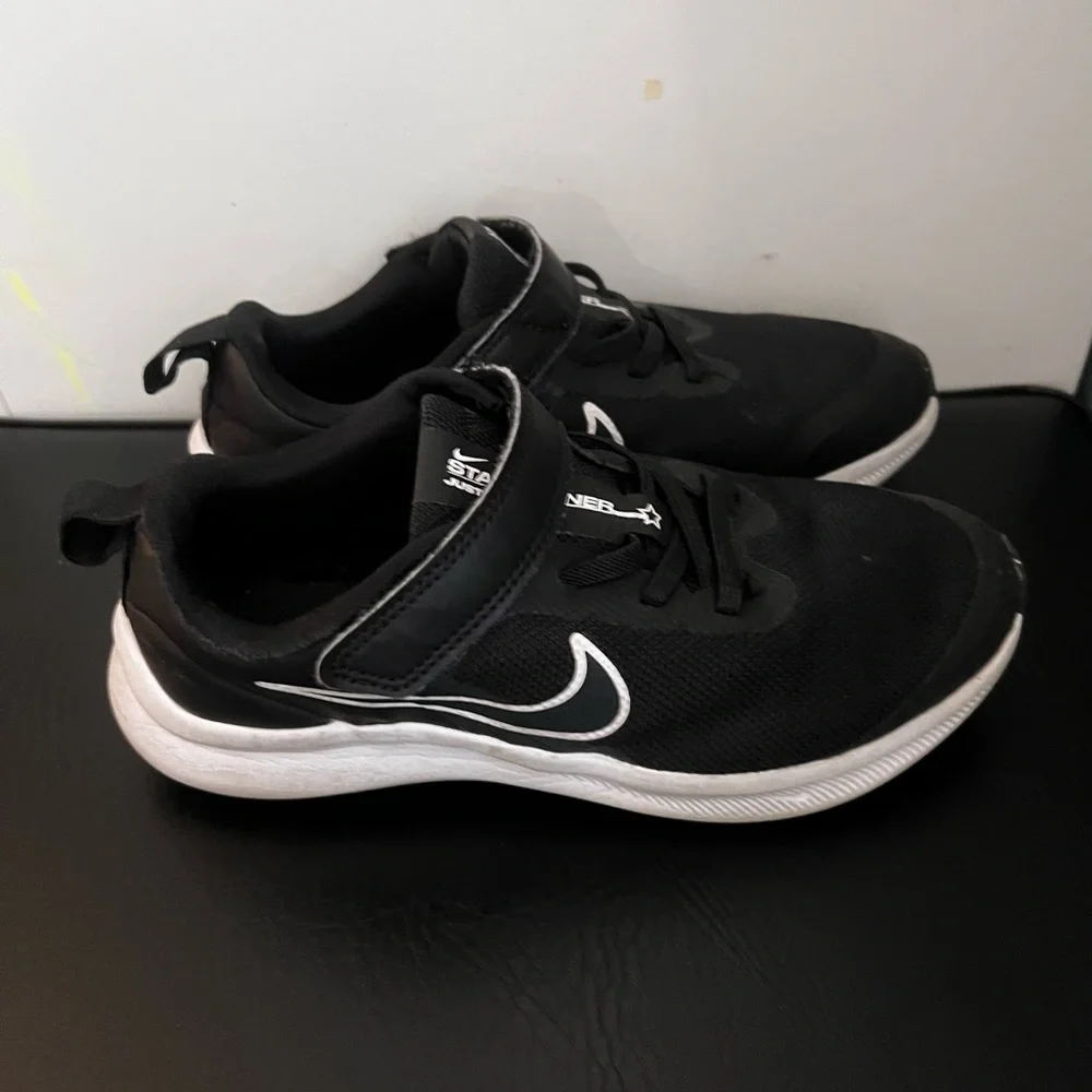 Kids’ Nike Star Runner Sneakers 1.5Y